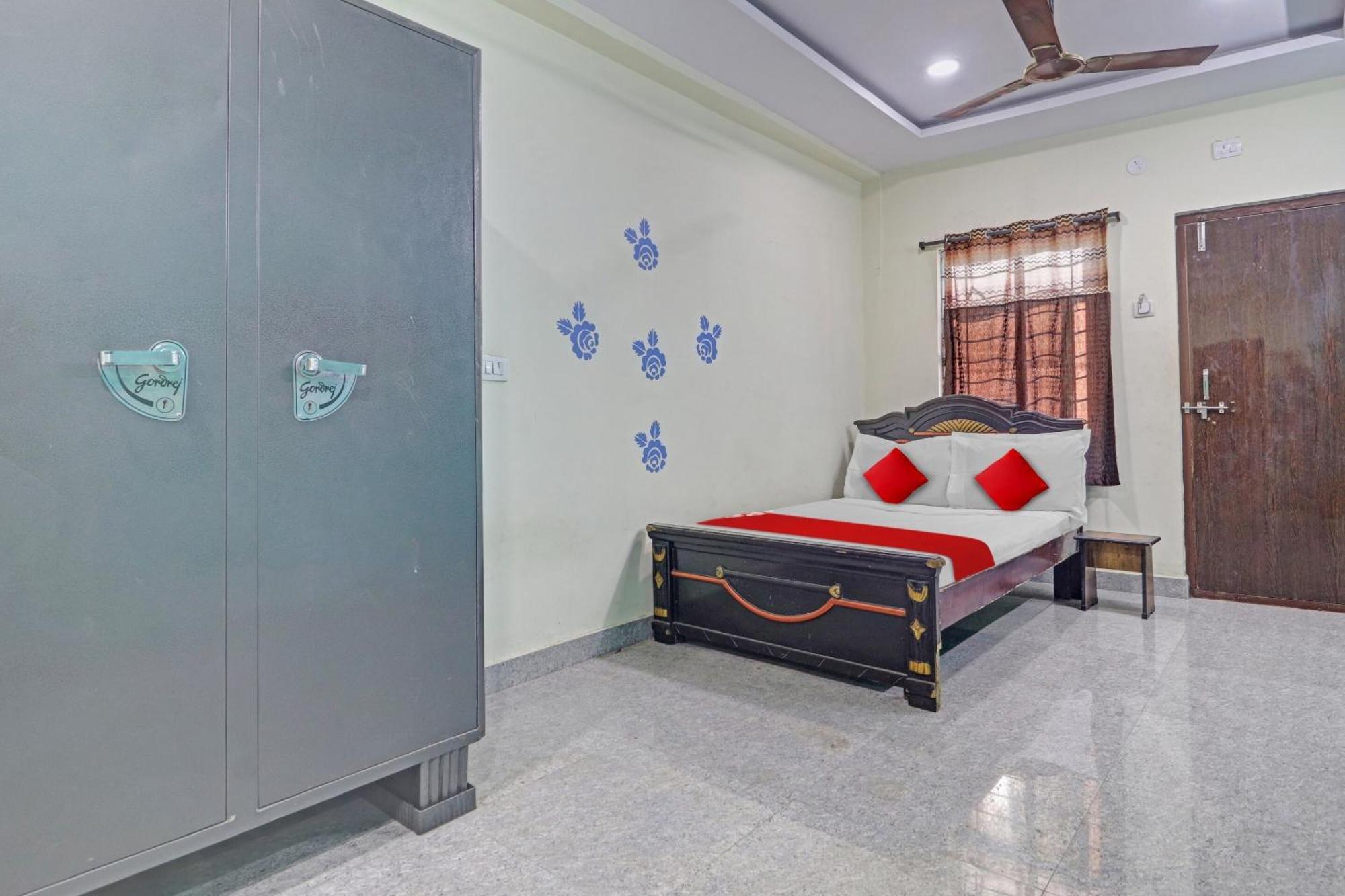 Oyo Flagship 81051 Sri Sai Manikanta Otel Haydarabad Dış mekan fotoğraf