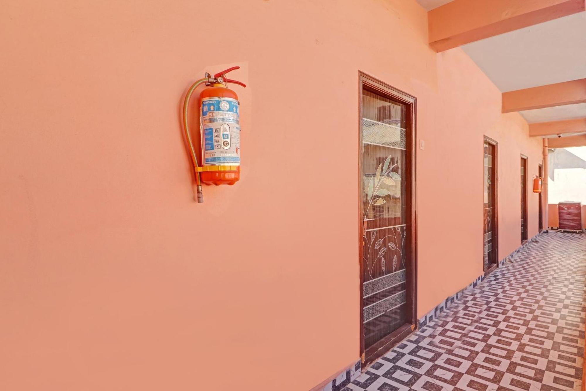 Oyo Flagship 81051 Sri Sai Manikanta Otel Haydarabad Dış mekan fotoğraf